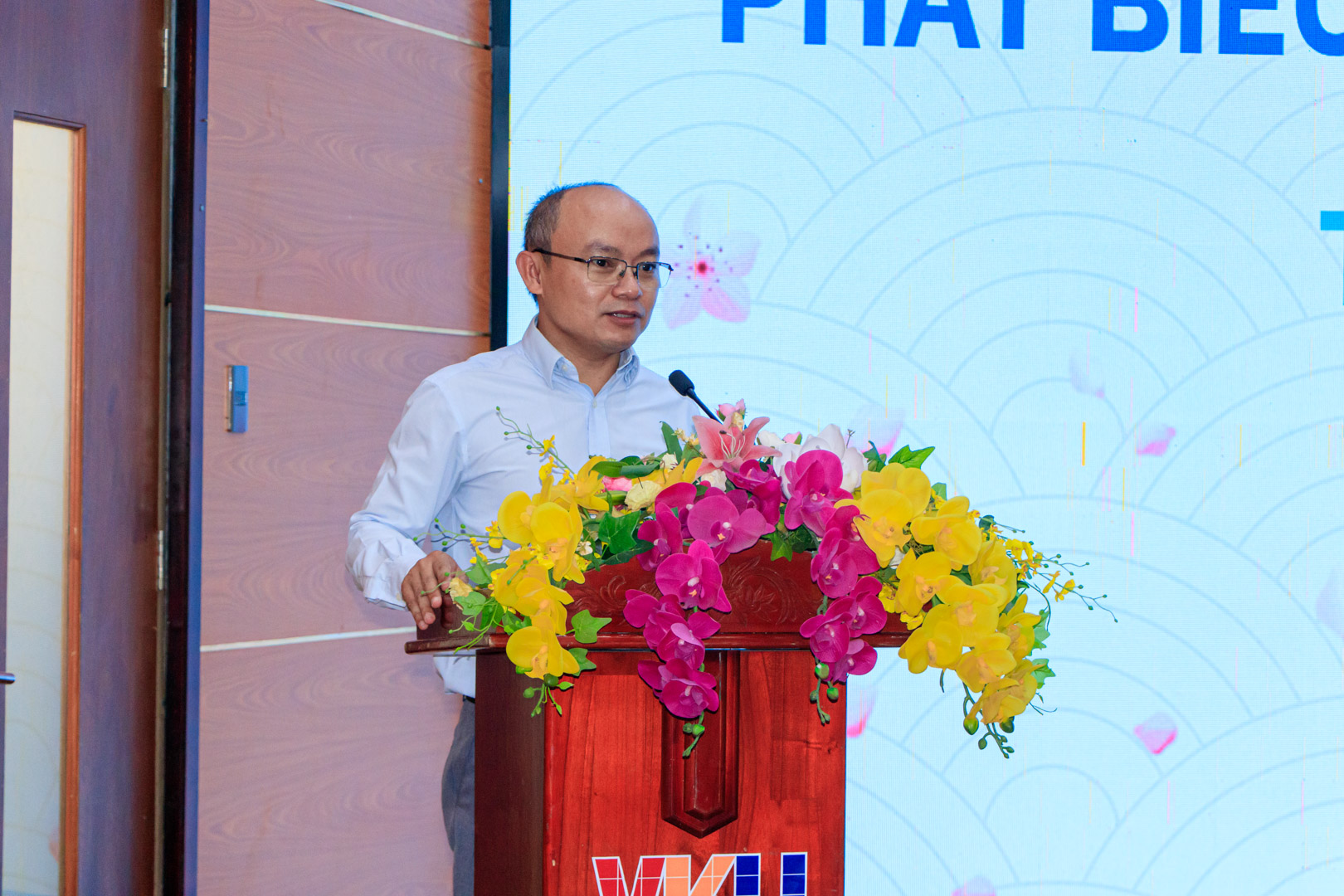 phat-bieu-tai-hoi-thao-tuyen-sinh-chuong-trinh-song-ngu